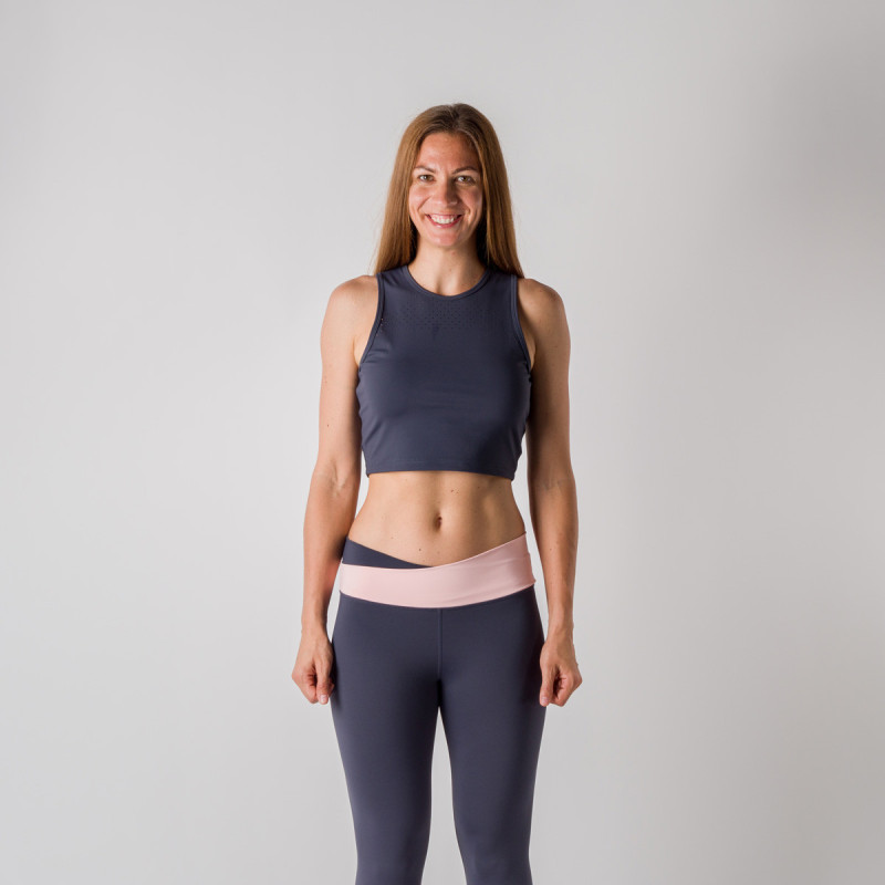 TR-4840SP women's sport cropped top ELSIE - Breathable and ultra-light material.