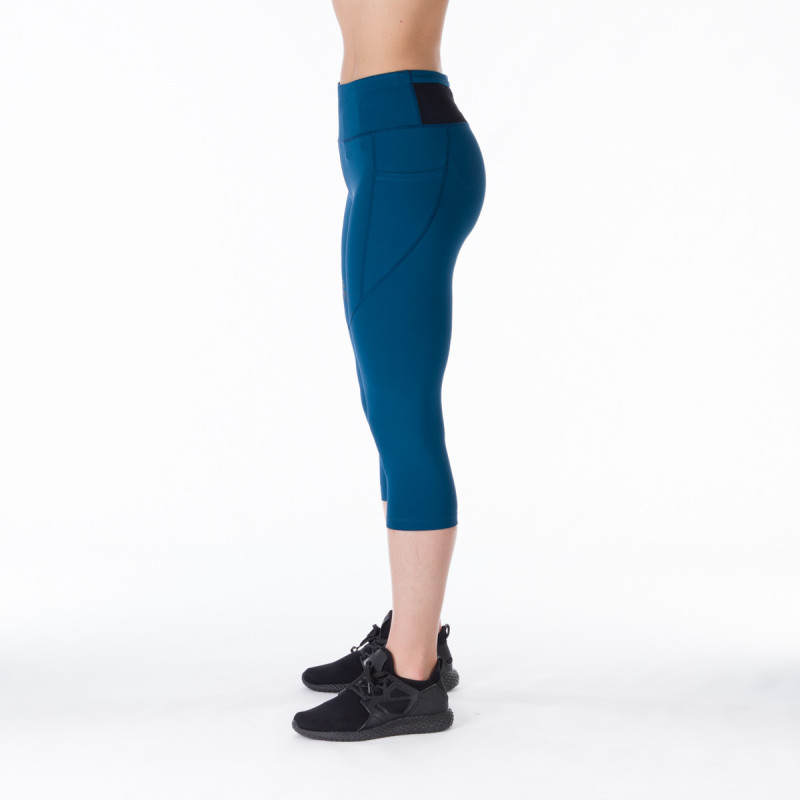 Női rövid, rugalmas leggings BE-4445OR LULU - <ul><li>Női rövid leggings, amely alkalmas aktív mozgáshoz a természetben, szabadidőben, aerobic gyakorlatokhoz vagy túrázáshoz</li><li> Rugalmas anyag minden irányban</li><li> Az anyagot nedvszívó és gyorsan száradó anyaggal kezelik</li>
