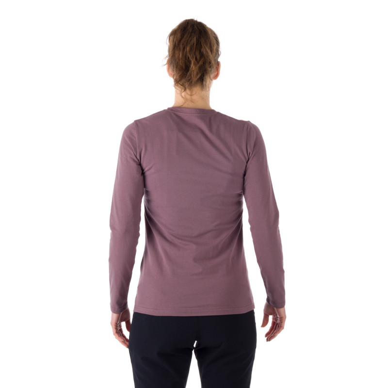 Bő szabású, kényelmes női póló ESSIE TR-4874OR - <ul><li>Pamut és spandex szálakból készült, hosszú ujjú női póló</li><li> • Normál szabás • Alpesi motívumú nyomtatás</li>