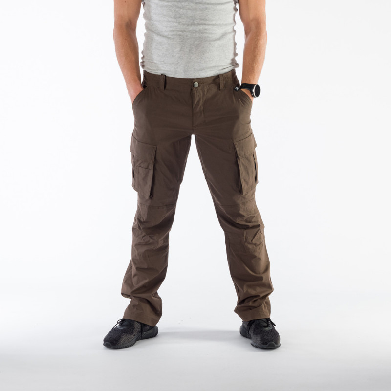 Men's adventure pants JENSEN - <ul><li>The cargo pants are made of durable cotton blended with polyester, which improves materila performance</li><li> A classic design with robust and shaped waistband with belt and cap button</li><li> Reinforced seat increases their durability</li>