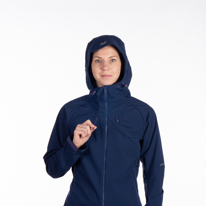 Női softshell kabát FLORA BU-62001OR - <ul><li>Univerzális softshell kabát minden időjáráshoz - 3 rétegű rugalmas nyári softshell membránnal (5000 mm/5000 g/m2/24h)</li><li> • igényes városi túrák és séták során használhatja</li>